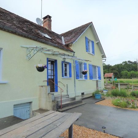 Les Tibles Bed & Breakfast Nanthiat Luaran gambar