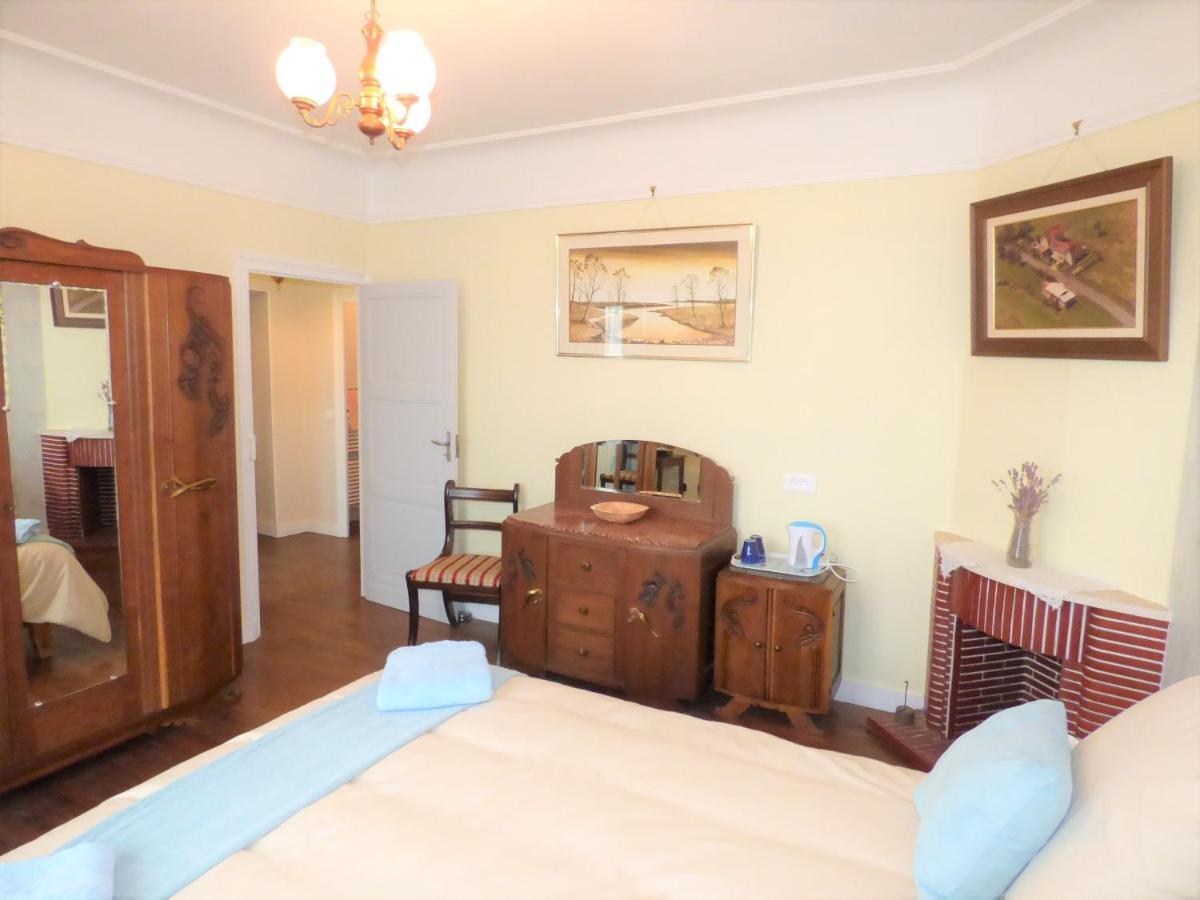 Les Tibles Bed & Breakfast Nanthiat Luaran gambar
