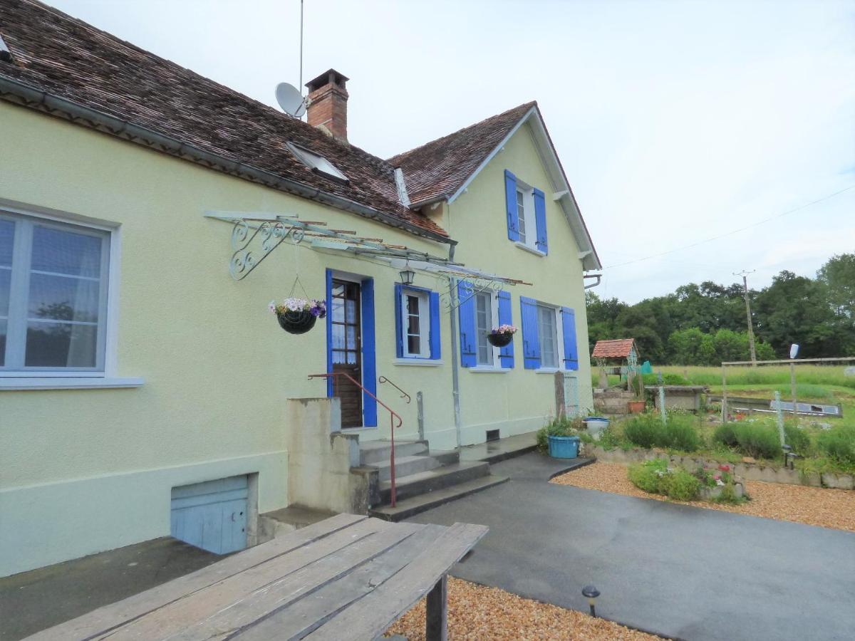Les Tibles Bed & Breakfast Nanthiat Luaran gambar