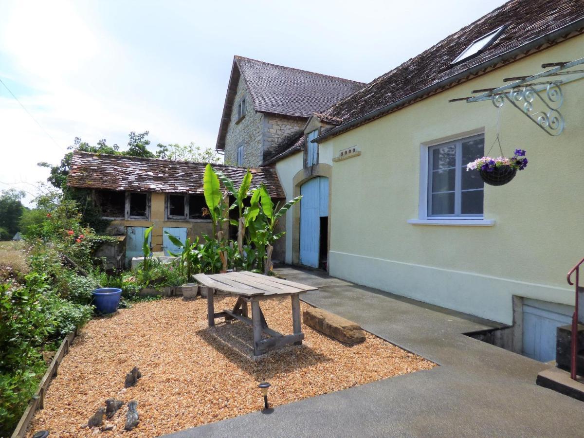 Les Tibles Bed & Breakfast Nanthiat Luaran gambar