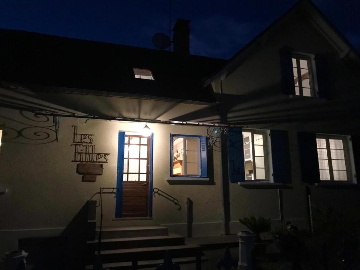 Les Tibles Bed & Breakfast Nanthiat Luaran gambar