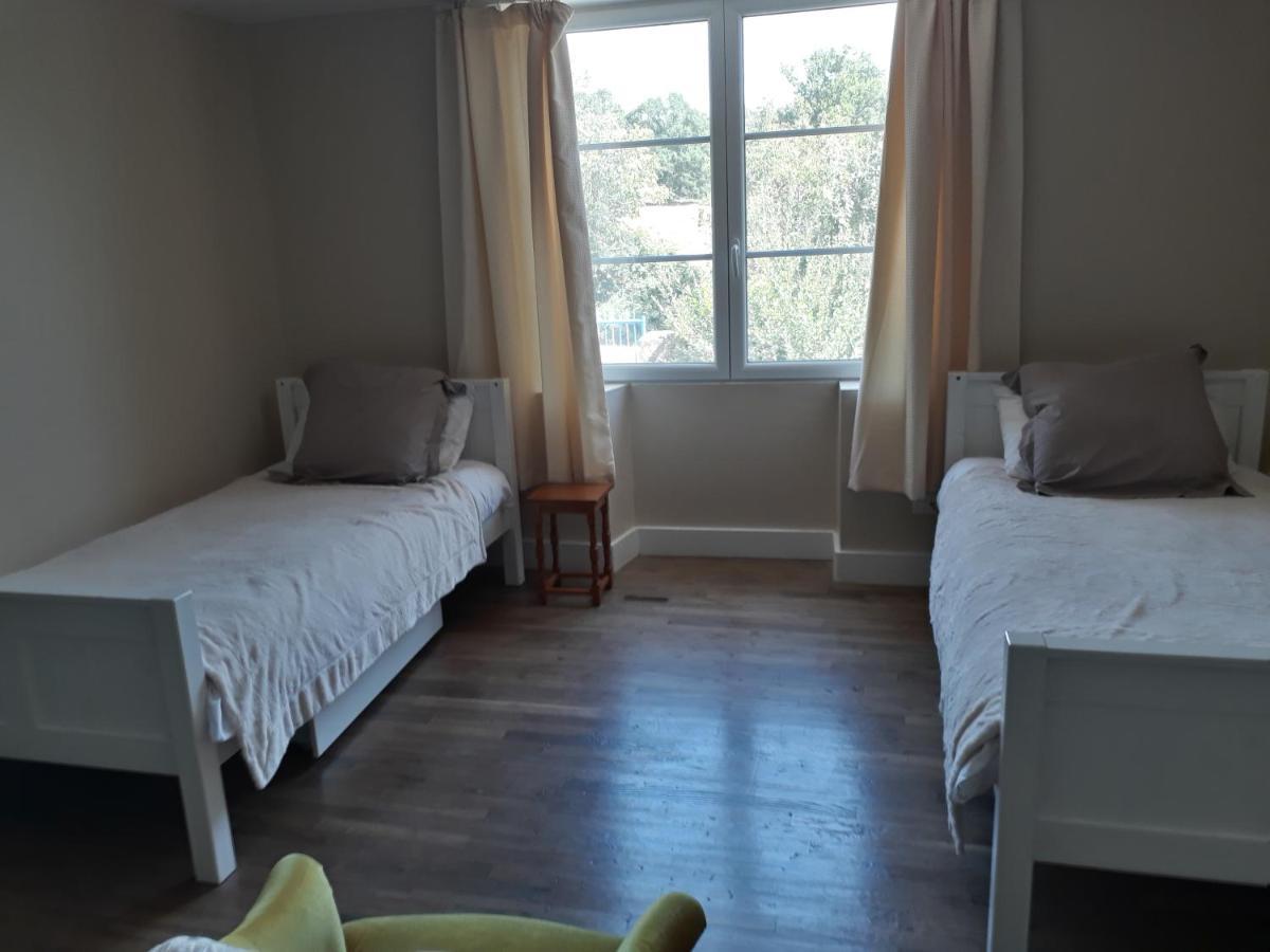 Les Tibles Bed & Breakfast Nanthiat Luaran gambar